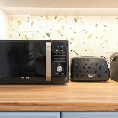 Matisse No15 - One Bedroom With Balcony Tirana